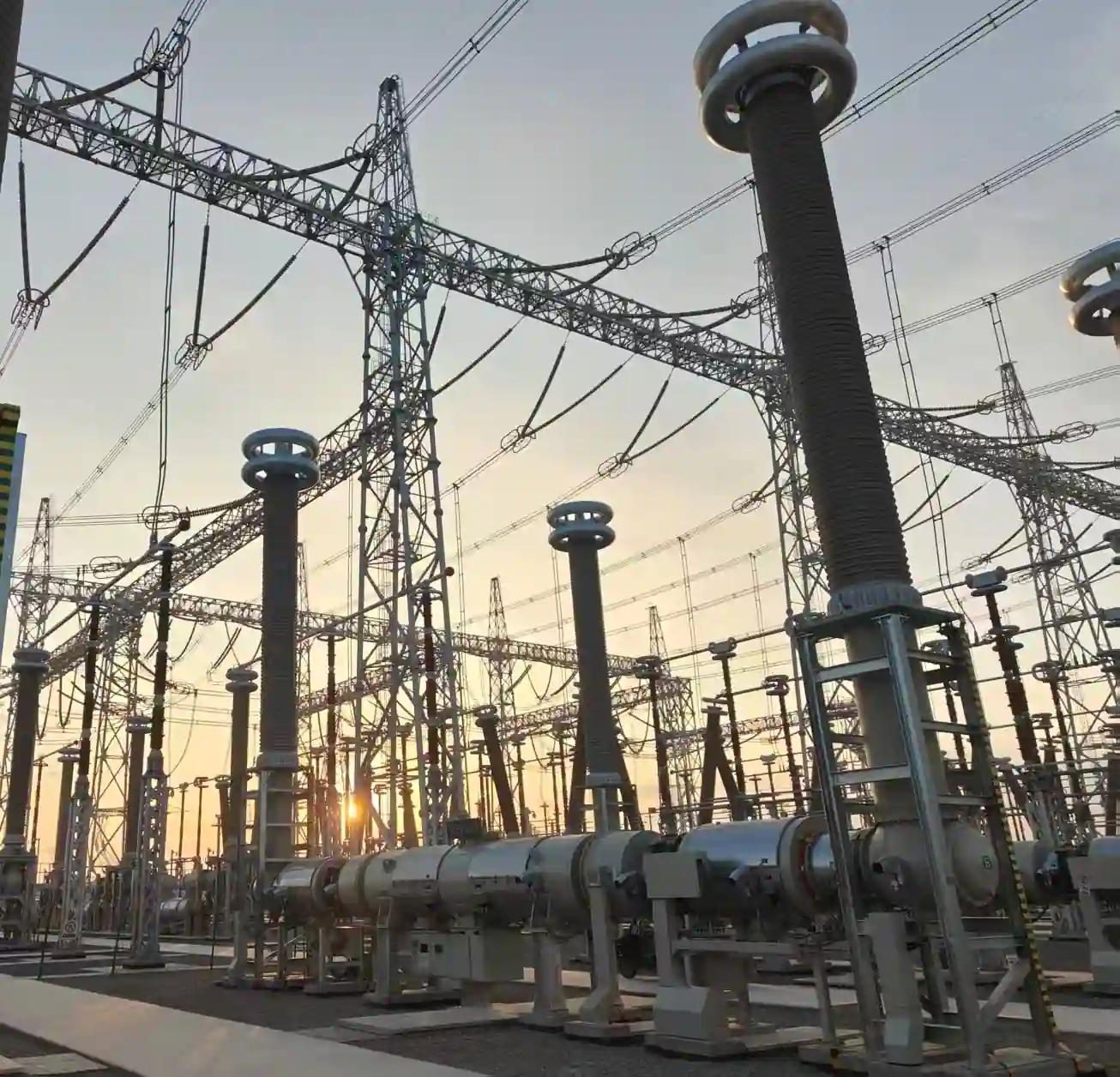 Sieyuan 800kV Hybrid Gas-Insulated Switchgear installed in a substation.