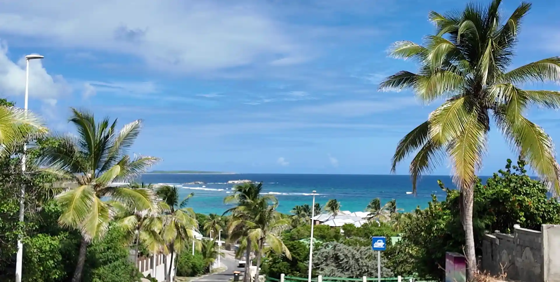 microgrid-island-coastal-community.webp