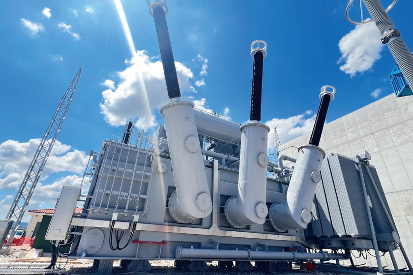 400 kV split-winding power transformer with high-voltage bushings at the Greek energy storage site