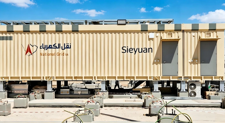 Sieyuan E-House modules for National Grid SA raised on steel supports at a desert substation